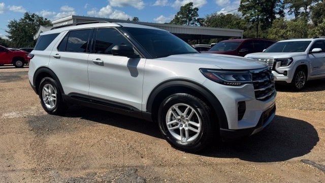 2026 Ford Explorer Active w/100A Pkg