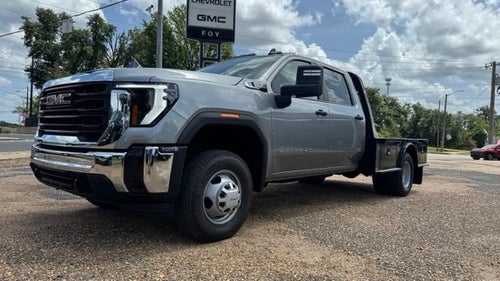 2026 GMC Sierra 3500 HD Chassis Cab Pro