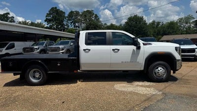 2026 GMC Sierra 3500 HD Chassis Cab Pro