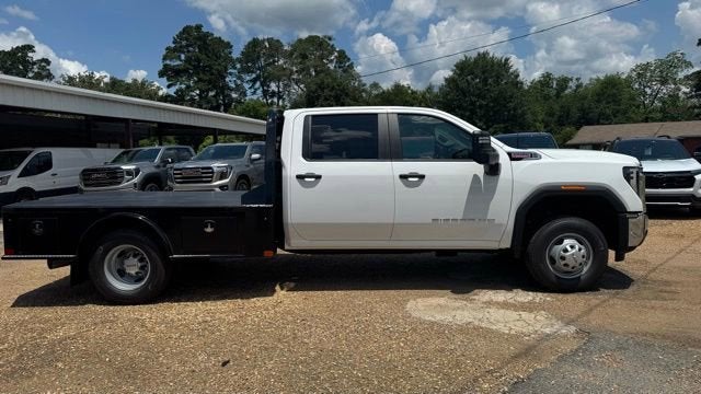 2026 GMC Sierra 3500 HD Chassis Cab Pro