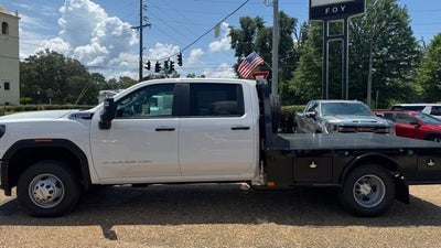 2026 GMC Sierra 3500 HD Chassis Cab Pro