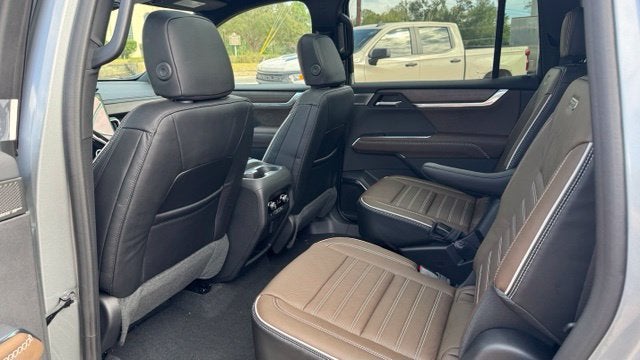 2027 GMC Acadia Denali Ultimate