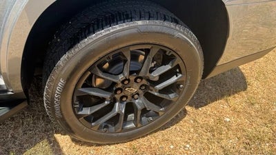 2025 Chevrolet Tahoe LS