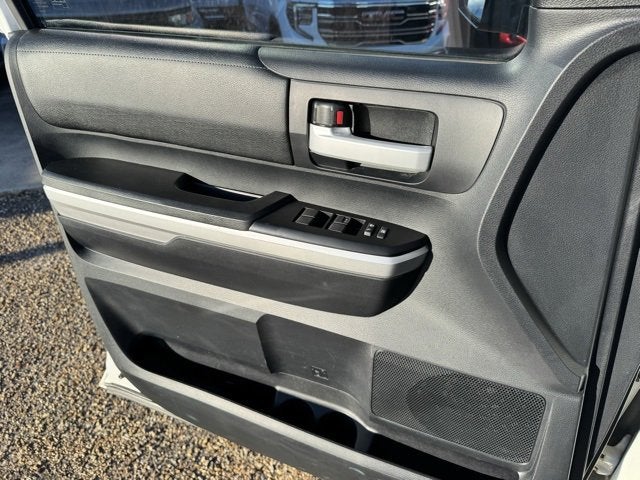 2014 Toyota Tundra 4WD Truck SR5